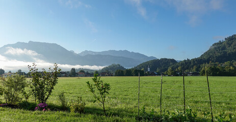Fototapeta na wymiar Kaisergebirge im Morgendunst