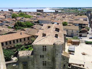 Paysage urbain de la cit&eacute; m&eacute;di&eacute;val &agrave; Aigues-Mortes, Occitanie	