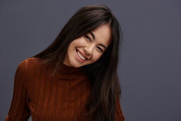 Obraz premium Brunette brown sweater glamor posing smile fashion Lifestyle