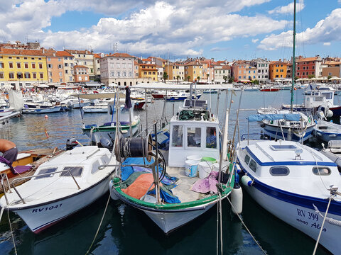 「Yougoslavie」の画像 1,189 件の Stock 写真、ベクターおよびビデオ Adobe Stock