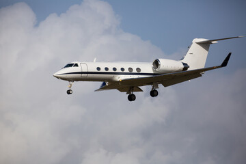 Obraz premium Landing small private passenger plane. High quality photo