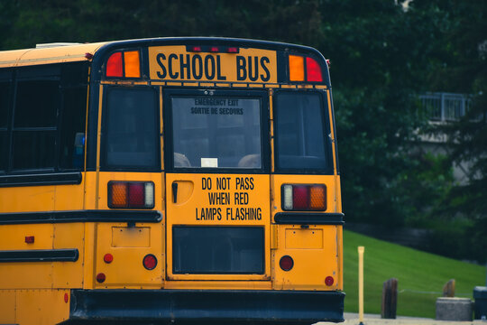 Bus escolar juguete fotos de stock, imágenes de Bus escolar juguete sin  royalties