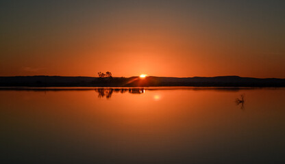 Obraz premium sunset on the lake