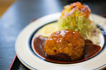 チーズハンバーグ