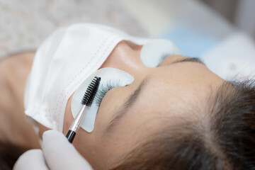Cosmetologist beauty Lash Lifting