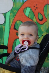 petit garçon bébé blond