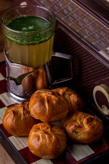 Many pies with chicken