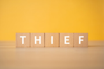 泥棒のイメージ｜「THIEF」と書かれたブロック
