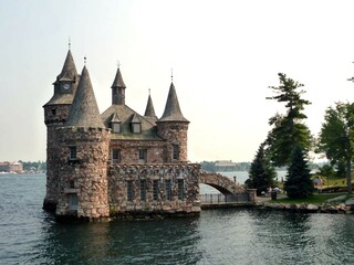Fototapeta premium castle on the lake
