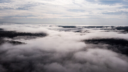 Vue aérienne au dessus des nuages