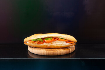 pane, panino, caprese, mozzarella, bufala, mozzarella di bufala, pomodori, basilico, pub, tavola...