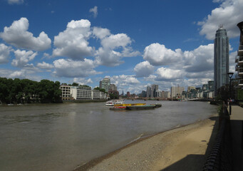 Cityscape with view of beach in the Thames River. Vauxhall Quarter in London.
United Kingdom.