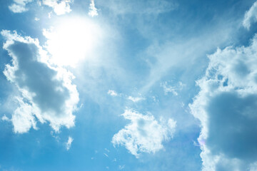 Sky texture on a sunny day - 516633882