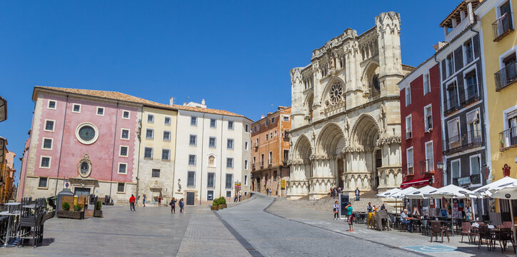 Fototapeta Panorama of the colorful architecture at the Plaza Mayor of Cuenca, Spain