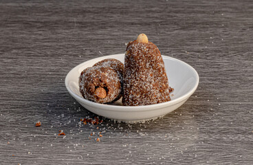 Peanut cajuzinho, in Portuguese 