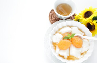 Chinese dessert, dried apricot and honey in Almond Tofu