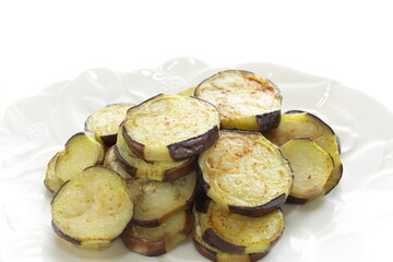 Deep fried eggplant for prepared food ingredient