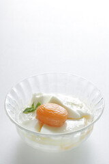 Dried apricot and honey yogurt for healthy breakfast 