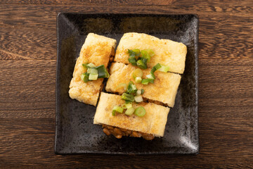 あぶらあげの納豆包み焼き