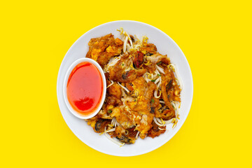 Crispy fried mussel pancake with bean sprout