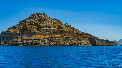 Fototapeta na wymiar The island of lepers (Spinalonga) is an island in southern Greece and the second most visited tourist attraction in Crete .