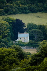 Obraz premium Isolated house in the English countryside