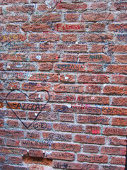 Napisy na murze w Weronie Włochy
