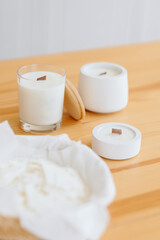 Scented Handmade Candles in Glass with Wooden Lid, Plaster Mold.