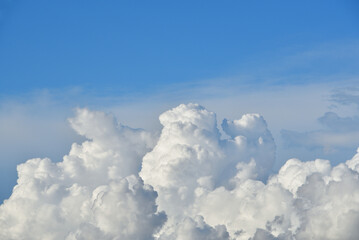 Niebo nad chmurami - obrazy, fototapety, plakaty