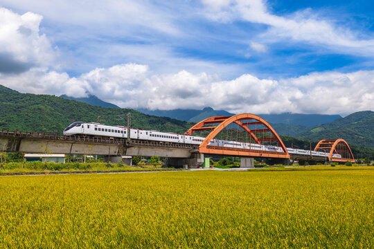 kecheng bridge near yuli railway station in hualien, taiwan