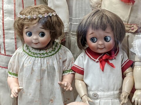 Viejas mu&ntilde;ecas del terror que dan miedo
