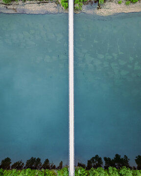 Topdown narrow bridge