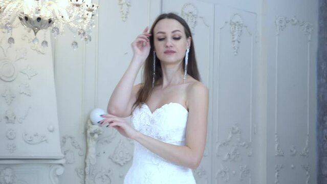 4K beautiful bride in a wedding dress