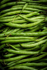 Montón de judías verdes redondas vistas desde arriba