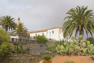 Fototapeta na wymiar Iglesia de Santa María de Betancuria, Fuerteventura, Islas Canarias