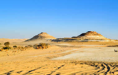Fototapeta na wymiar Awesome view for the sky and the sands at siwa desert egypt 