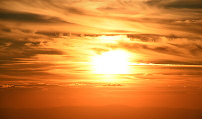 Fototapeta na wymiar coucher soleil en appenzell