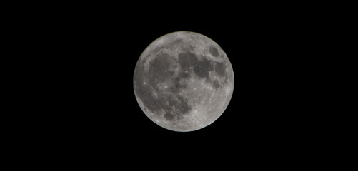 Obraz premium Biggest full moon visible on 13 July 2022 in India.