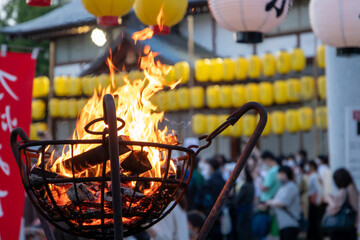 祭りの篝火