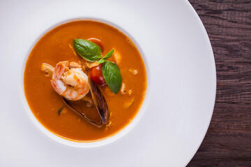 Zarzuela soup with shrimps