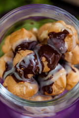 Mini profiteroles
