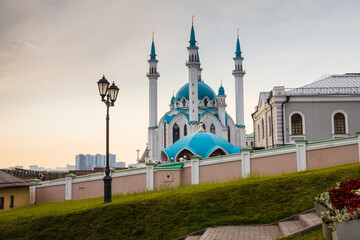 Fototapeta na wymiar View of the Kazan Kremlin and mosque