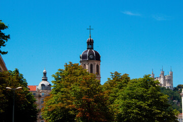 Clocher de H&ocirc;pital de la Charit&eacute; de Lyon with La Basilique Notre Dame de Fourvi&egrave;re