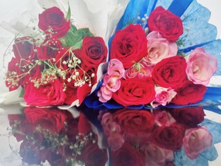 pink and red rose Flower bouquet with beautiful background 