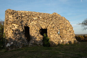 Ruine romaine Mont Doville 50250, Manche, Normandie
