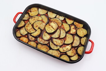 Auberginenauflauf. Moussaka Gemüseauflauf.