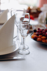 table setting in restaurant