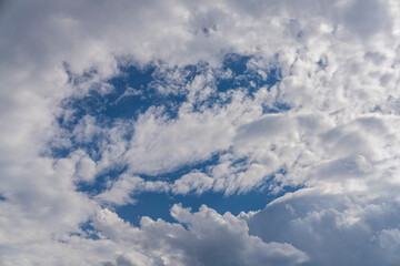 it rain
cloudy weather
