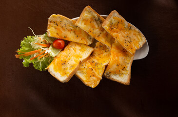 Cheese Bread Appetizers Put on a plate to eat.