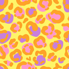 Leopard yellow abstract print, vector seamless pattern in the style of doodles, hand drawn